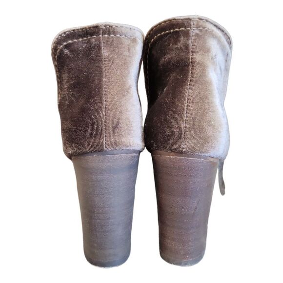 Steve Madden Kaitt Brown Velvet Peep Toe Ankle Booties Size 7.5 - Picture 3 of 6